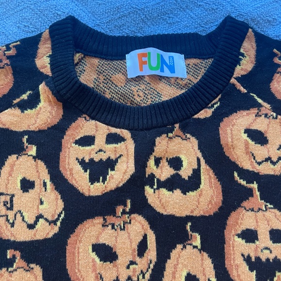 Halloween pumpkin/ jack o lantern sweater - Picture 2 of 11